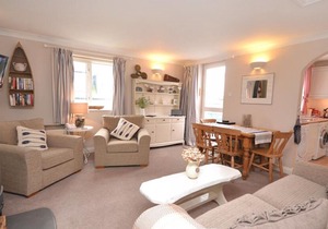 3 West Park Mews - Two Bedroom House, Sleeps 6
