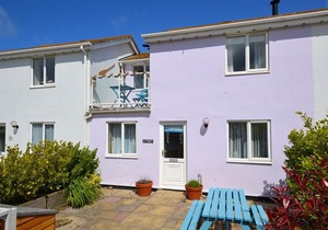 3 West Park Mews - Two Bedroom House, Sleeps 6
