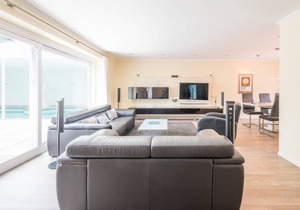 300 m² House ∙ 3 bedrooms ∙ 6 guests