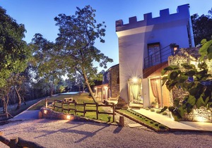 300 m² House ∙ 3 bedrooms ∙ 8 guests