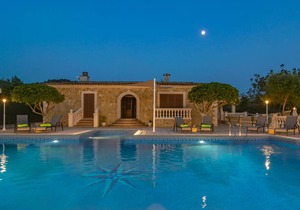 300 m² House ∙ 4 bedrooms ∙ 8 guests