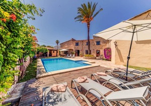 300 m² Villa ∙ 4 bedrooms ∙ 8 guests