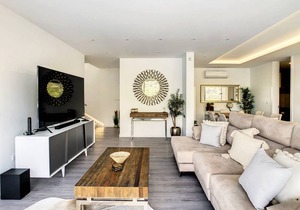 300 m² Villa ∙ 4 bedrooms ∙ 8 guests
