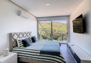 300 m² Villa ∙ 4 bedrooms ∙ 8 guests