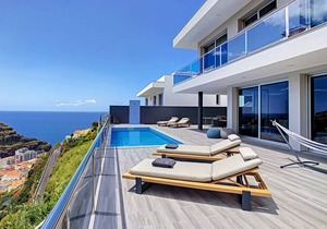 300 m² Villa ∙ 4 bedrooms ∙ 8 guests