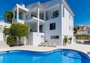 300 m² Villa ∙ 5 bedrooms ∙ 10 guests
