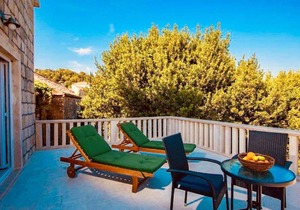 300 m² Villa ∙ 5 bedrooms ∙ 10 guests