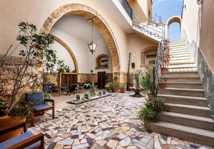 300 m² Villa ∙ 5 bedrooms ∙ 10 guests