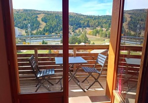 300m from ski slopes, 3rd floor, fitness, swimming pool, sauna, balcony, parking, tv, ski locker