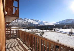 300m from ski slopes, 3rd floor, fitness, swimming pool, sauna, balcony, parking, tv, ski locker