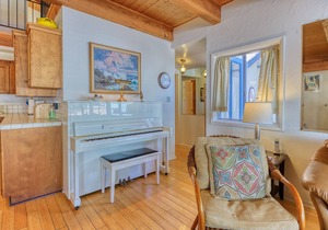 302CL: Spacious 2 Story Home, Outdoor Deck, 2 Blocks to Beach & Shops, WIFI - 30