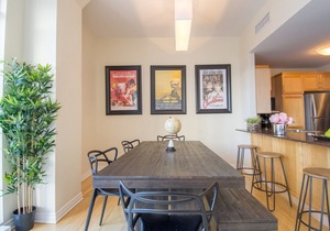 #303-2015 · Lofty Downtown Apartment 100 Walk Score in Montreal