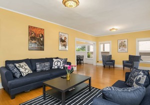 307 m² House ∙ 8 bedrooms ∙ 23 guests