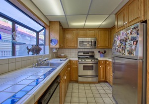 316CL - Spacious 4 bdr Avalon House , Quick walk to Beach, WIFI