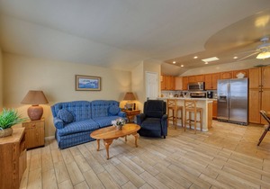 317CE: Cozy 1 Bdrm Cottage. Â Minutes from the Beach, Restaurants and Shops! - 3