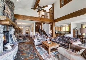 318 m² House ∙ 4 bedrooms ∙ 10 guests