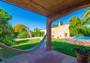 324 m² Villa ∙ 4 bedrooms ∙ 6 guests