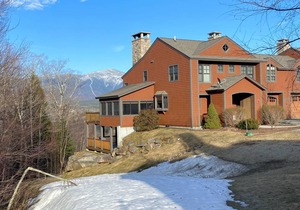 325 m² Condo ∙ 5 bedrooms ∙ 12 guests