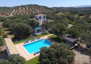 330 m² House ∙ 7 bedrooms ∙ 18 guests