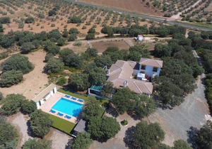 330 m² House ∙ 7 bedrooms ∙ 18 guests