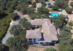 330 m² House ∙ 7 bedrooms ∙ 18 guests