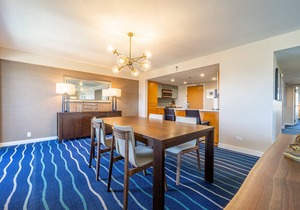 34th Floor Ala Moana Large Regal Suite - 2Br/3Ba, Book Now at Special Rate!