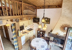 35m² Duplex near Combloux center, 4 beds, balcony, close to slopes