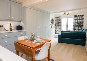 36 THE SALCOMBE, with pool in Salcombe