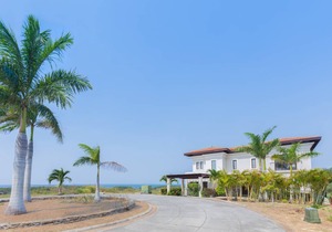 372 m² House ∙ 4 bedrooms ∙ 10 guests