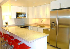 39th Floor Unit with Spectacular Views!