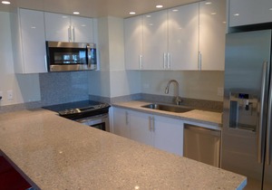 39th Floor Unit with Spectacular Views!