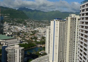 39th Floor Unit with Spectacular Views!