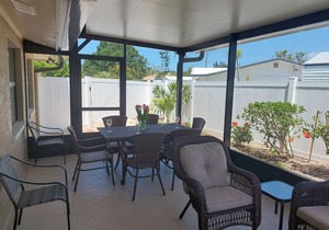 3BD/2BA, 2 w King Beds, 4 Bikes, 1/2 mile to Beautiful Nokomis Beach