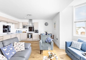 4 At The Beach, Torcross - an apartment that sleeps 4 guests in 2 bedrooms