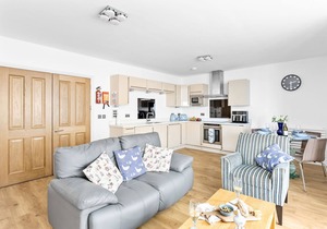 4 At The Beach, Torcross - an apartment that sleeps 4 guests in 2 bedrooms