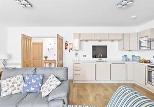 4 At The Beach, Torcross - an apartment that sleeps 4 guests in 2 bedrooms