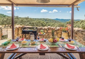 4 bedroom accommodation in Villaviciosa de Córdo.