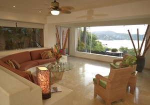 4 Bdrm Waterfront Property Overlooking Playa La Ropa