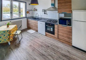 4 bedroom accommodation in Plomodiern