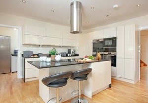 4 bedroom accommodation in Cheriton Bishop