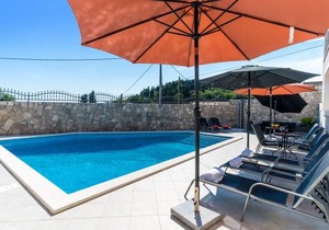 4 bedroom accommodation in Radovcici
