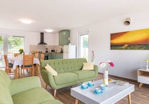 4 bedroom accommodation in Putini