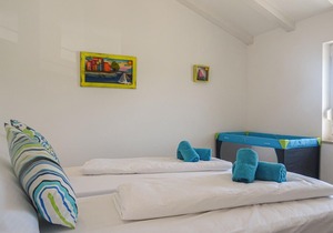 4 bedroom accommodation in Putini