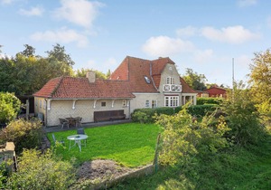 4 bedroom stunning home in Torrig L