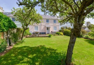 4 Coastguards Cottage