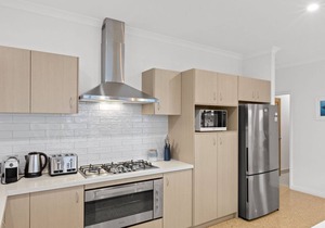 4 Corella Court - Pool and Jetty 12m max