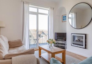 4 Glenthorne House