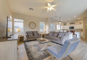 4 Mi to Riparian Preserve Mesa Abode with Hot Tub
