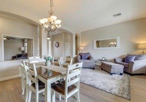 4 Mi to Riparian Preserve Mesa Abode with Hot Tub