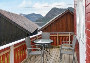 4 person holiday home in Måndalen